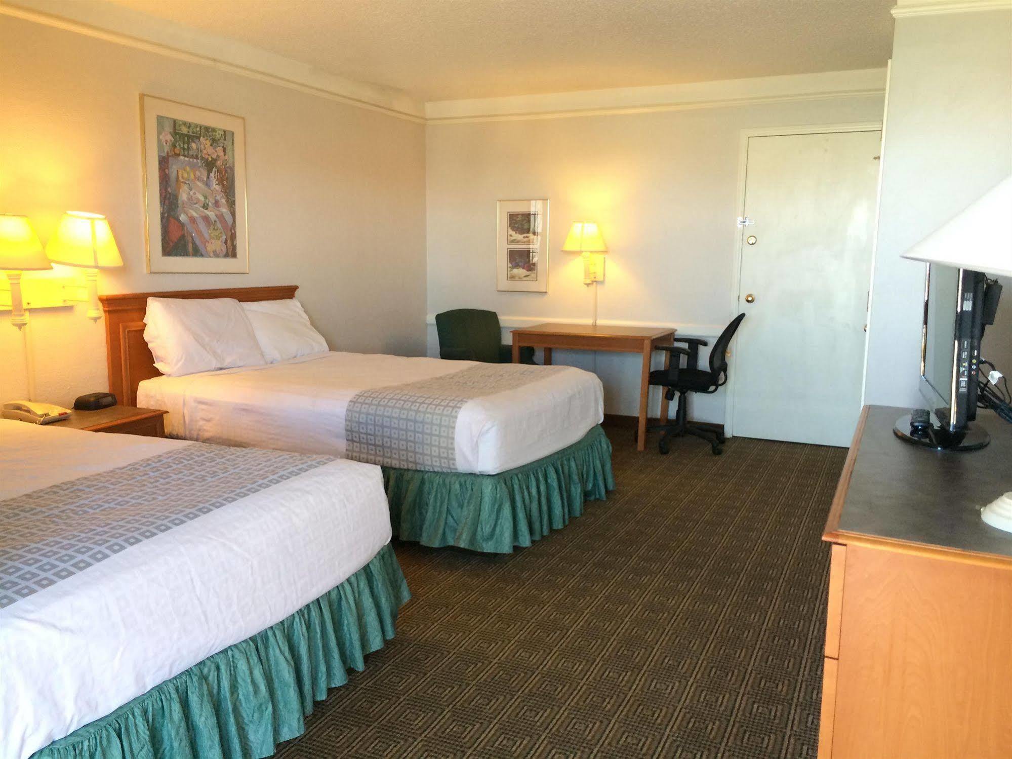 Hemp Inn Oklahoma City South Exterior photo